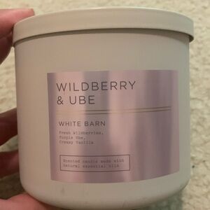 Bath & Body Works Wildberry and Ube candle (2023)